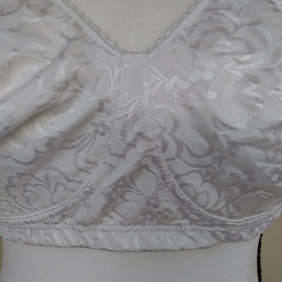 Playtex 18-Hour Wireless Bra 42D White Style 4745 - Picture 5 of 16
